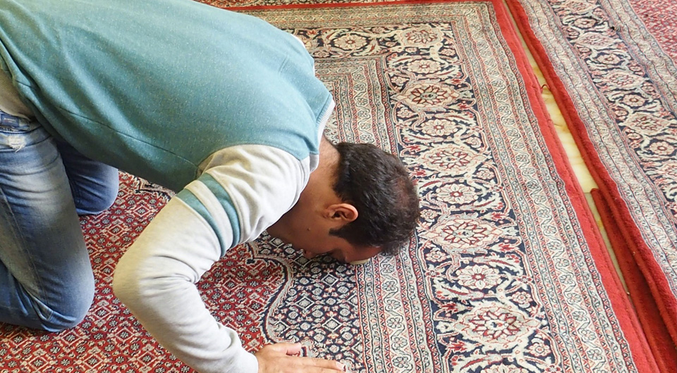 Authenticating Halal Assurance